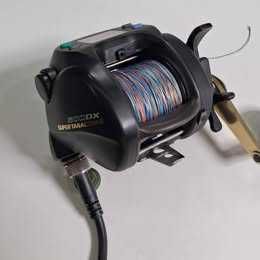 Cana e Carretel elétrico Daiwa SUPER TANACOM S 500, excelente. Cabo novo e cana Shimano nova.
