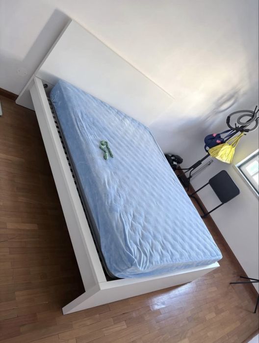 Cama Ikea (Malm)