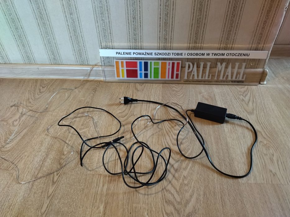 Reklama neon pall mall