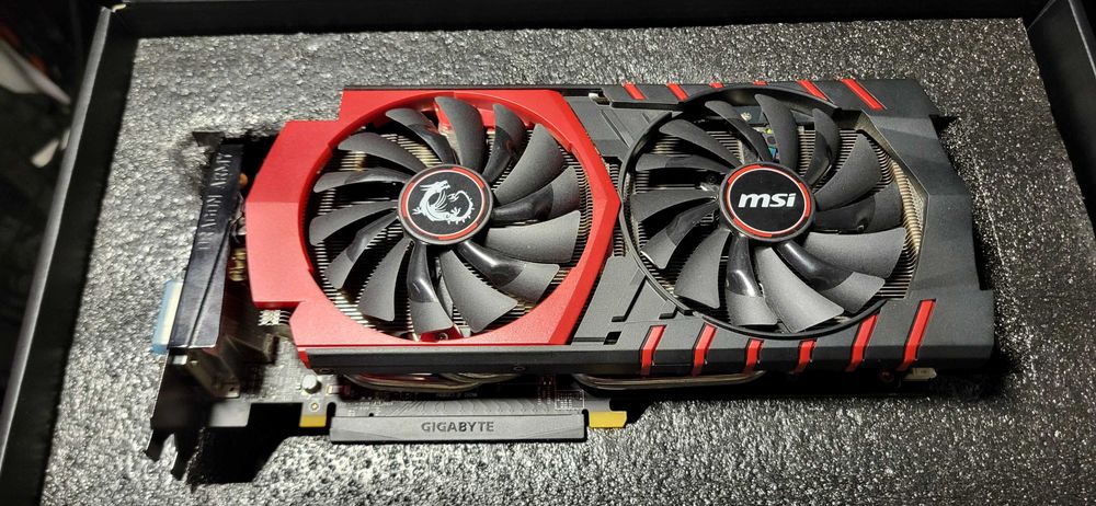 MSI GeForce GTX 970 GAMING 4G + zasilacz