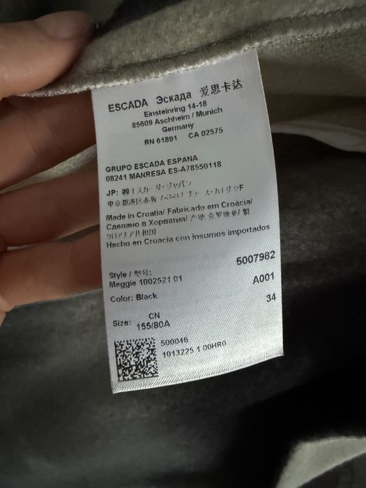 Оригинальный жилет ESCADA 75% virgin wool, размер 34