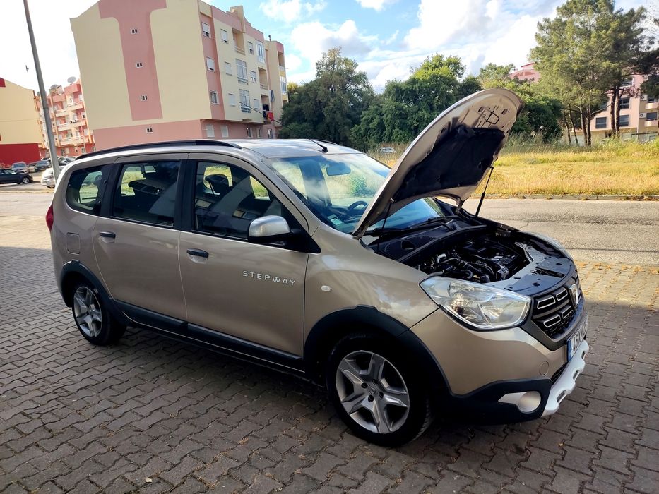 Dacia lodgy 2019 stepway 7 lugares muitos extras pronta a circular