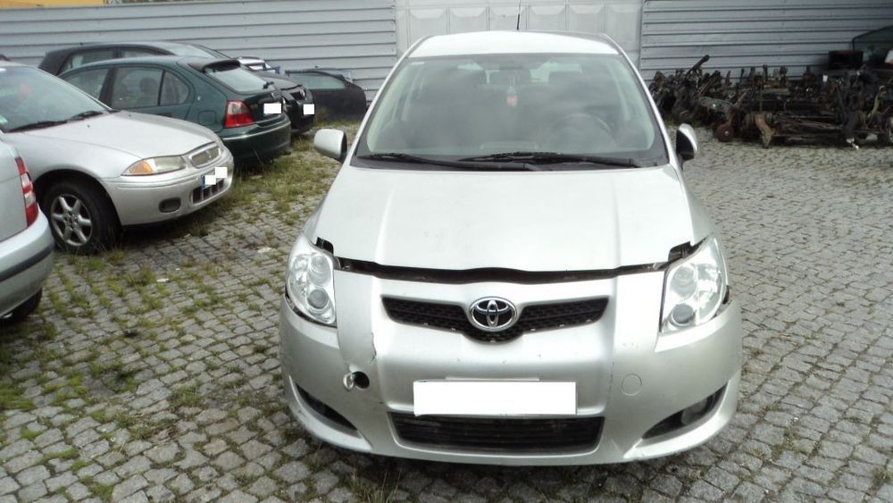 Toyota Auris 1.4 D-4D 5P 2007 - Para Peças