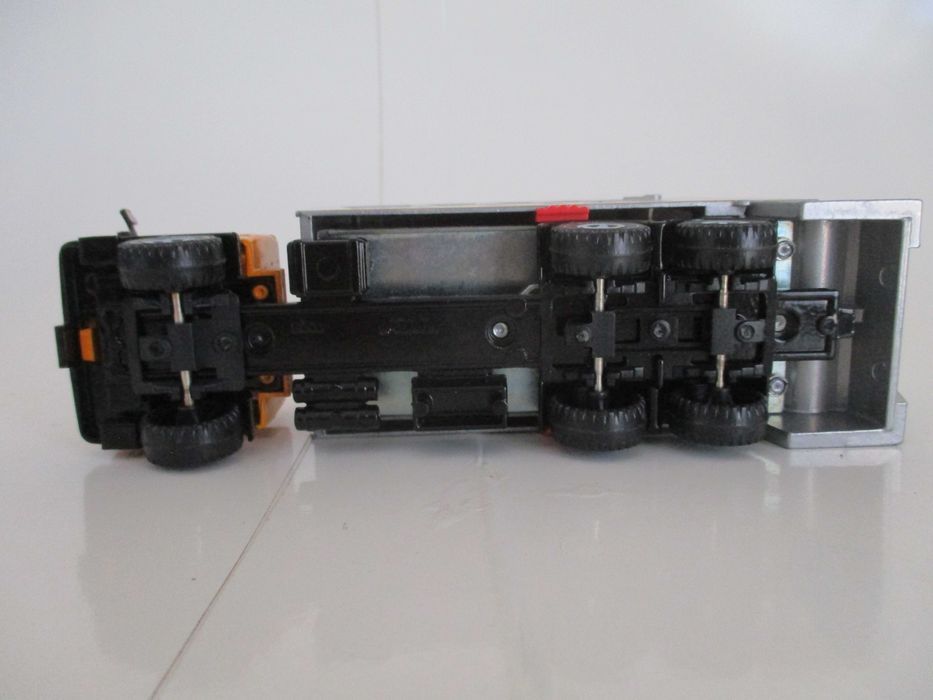 Miniatura CAMIÃO Mercedes  SIKU