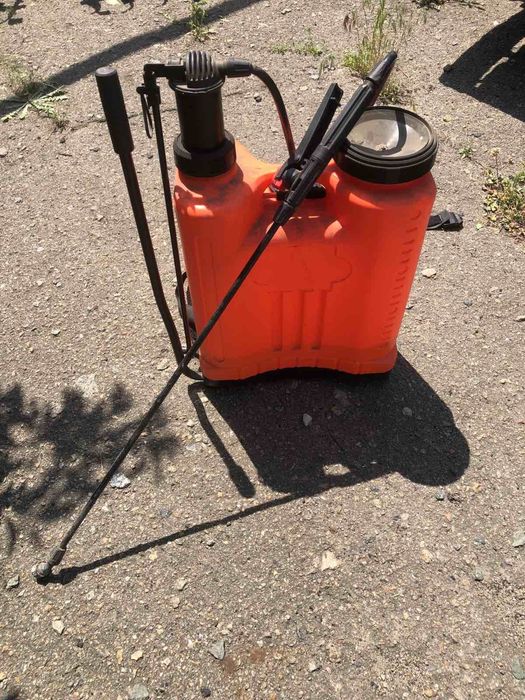 Опрыскиватель б/у