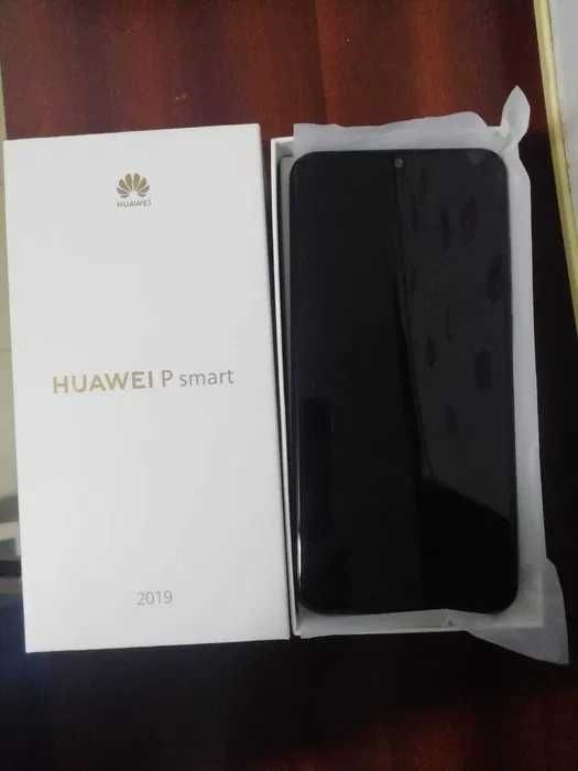 Huawei P Smart phone telemovel