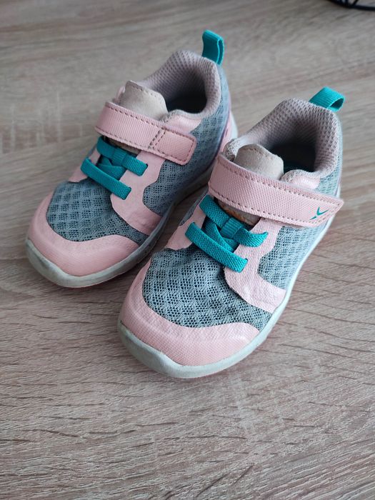 Buty Decathlon 20 buciki sportowe dla dziewczynki, adidaski 20