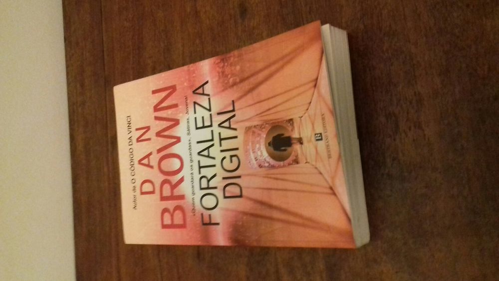 6 livros/vários temas (2€ cada).