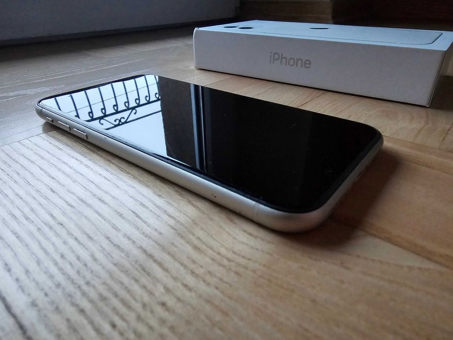 Iphone 11 64GB Biały Sprawny