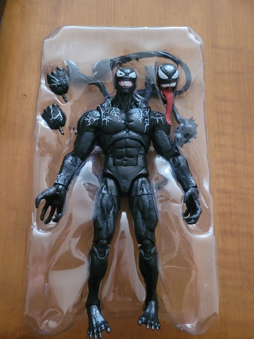 Boneco venom marvel