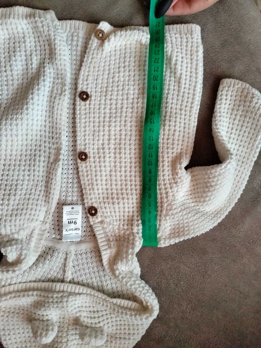 Продам детскую белую кофту Carters