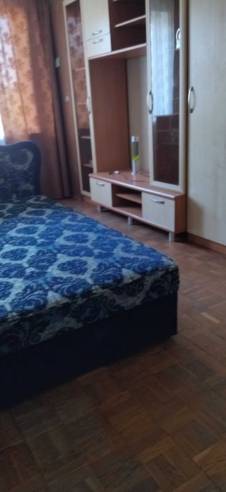 Комнату посуточно у метро Славутич