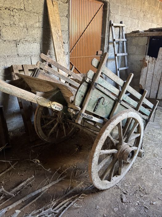 Carroca antiga em perfeitas condições! Sempre protegida em garagem