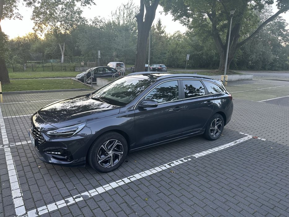 Hyundai i30 KOMBI 110 KM 1.5 benzyna LEDY KAMERA Pierwszy Właściciel