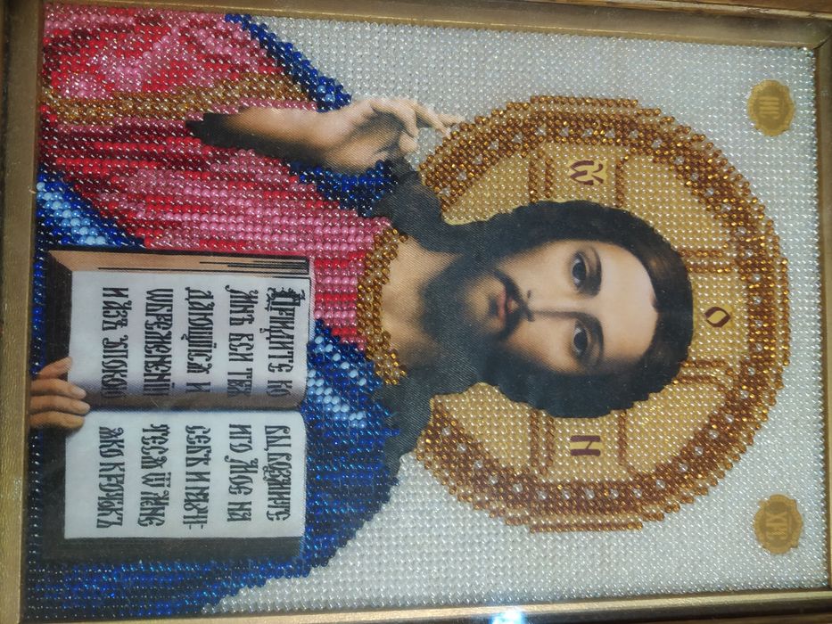 Парні ікони вишиті якісним бісером в рамках з натурального дерева