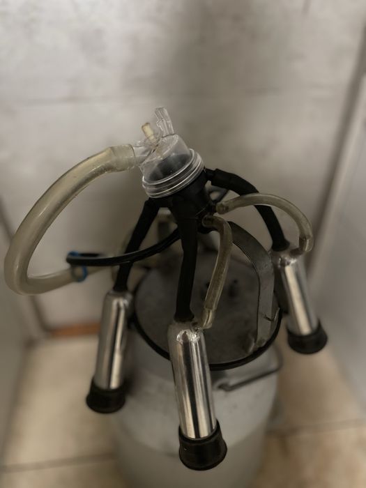 Доїльний апарат продам