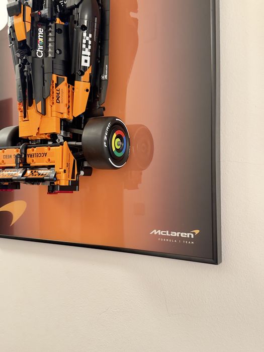 Quadro LEGO McLaren F1 MCL39 (2026) em Acrílico e Alumínio