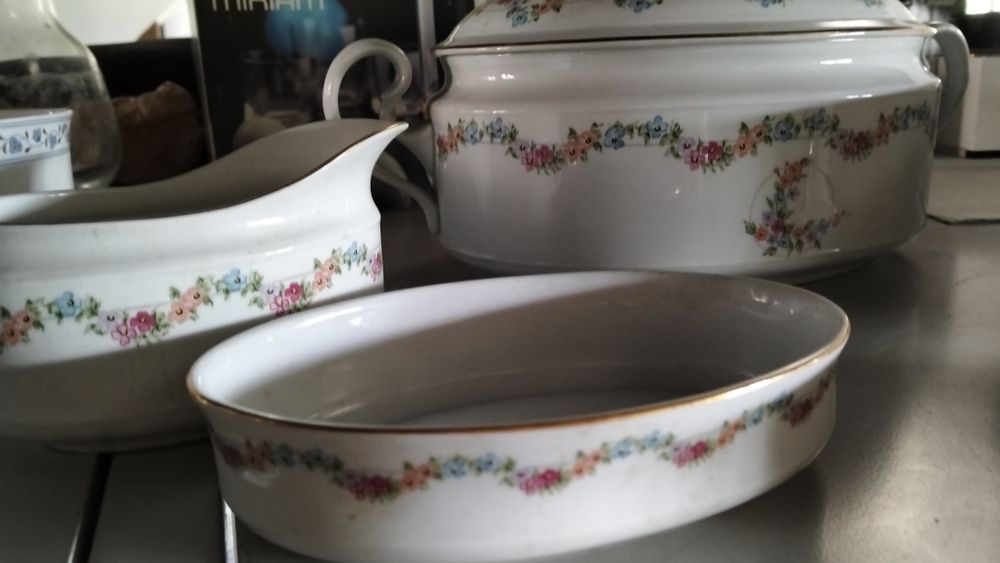 Serviço de jantar Spal 70p.