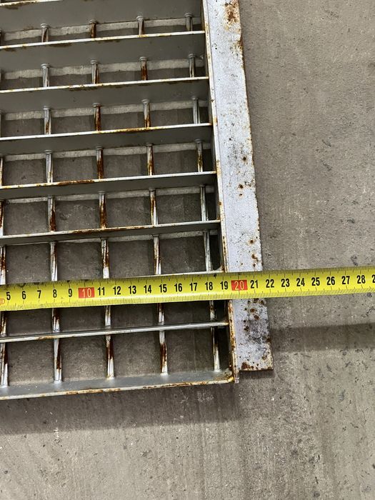 Трап решітка уселений