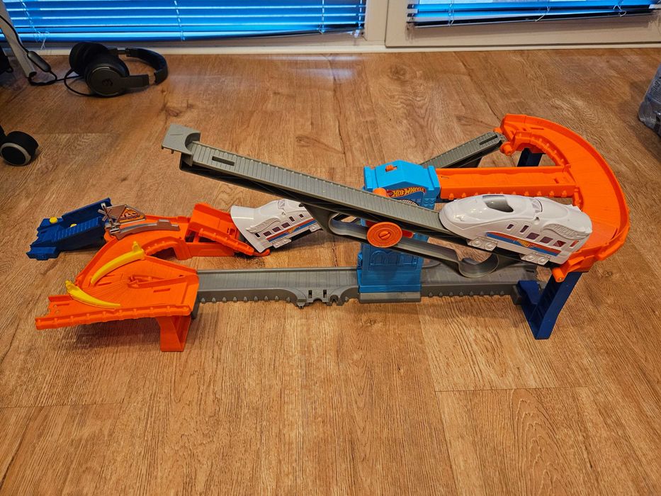 Sprzedam tor hot wheels