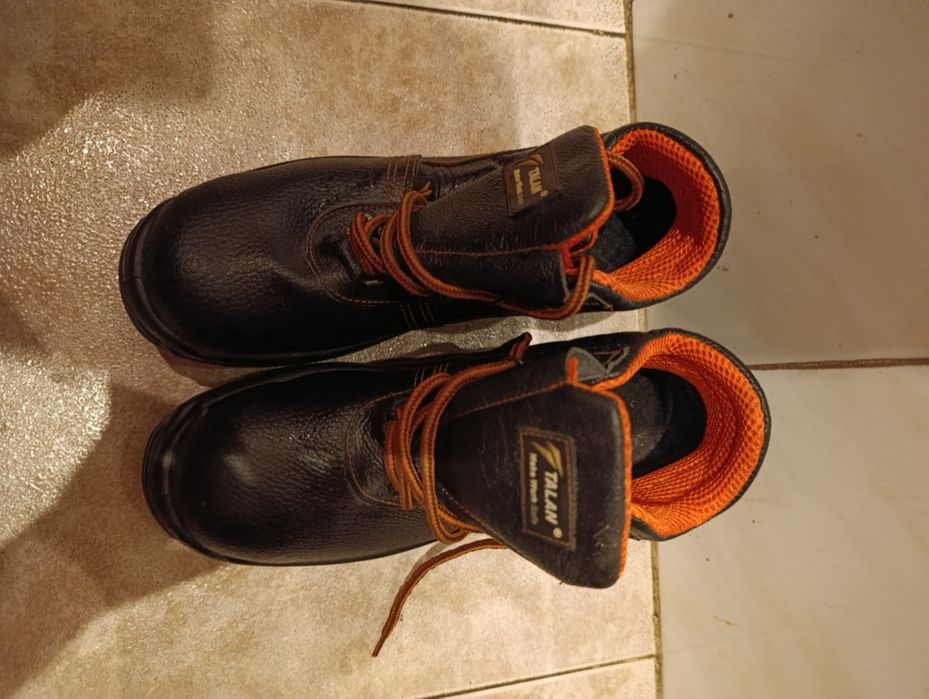 Ботинки рабочие новые 41 размер