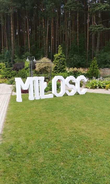 Napis MIŁOŚĆ, wysokość 110cm, podświetlenie RGB