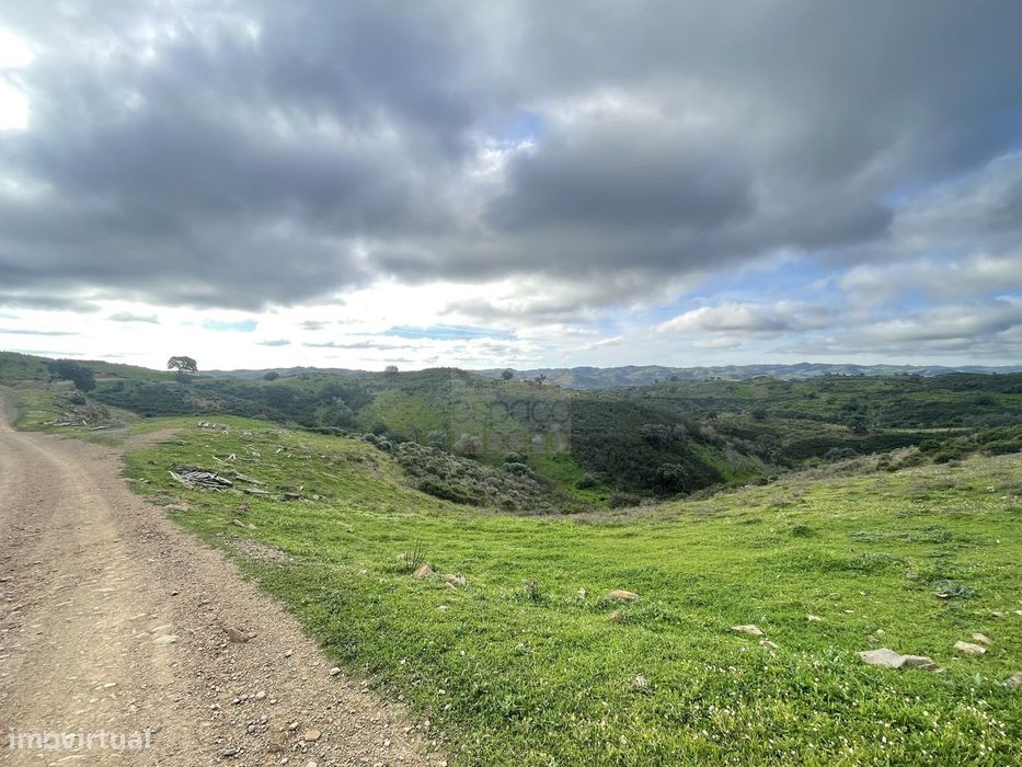 Odeleite - Lugar de Magoito - Conjunto de 2 Terrenos Rústicos