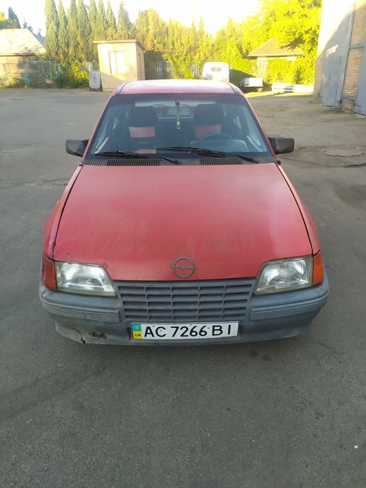 Продаю Opel Kadet 1.3