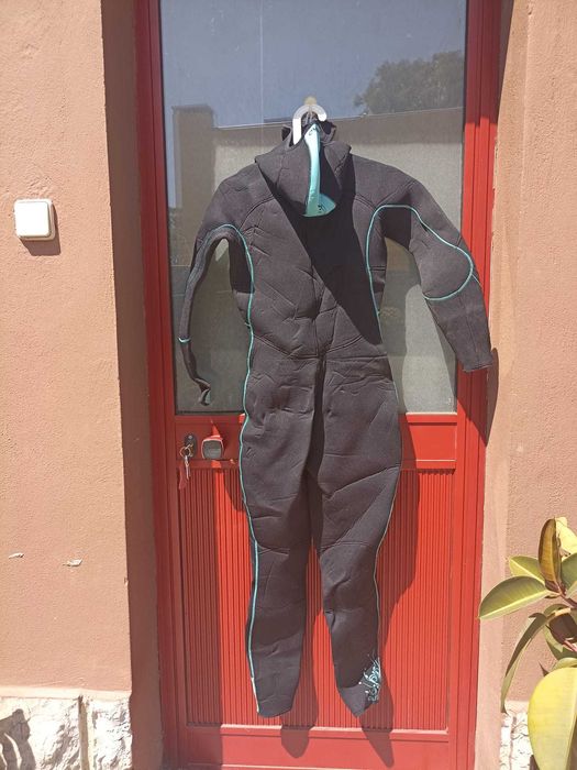 Fato de Mergulho/Caça Submarina Tribord - IMPECÁVEL