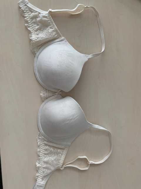 Kremowy biustonosz Debenhams rozmiar 65 DD