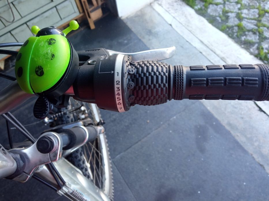 Bicicleta marca JEEP