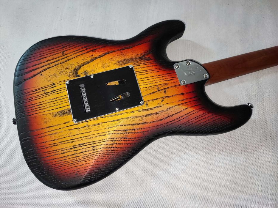 HARLEY BENTON ST-MODERN PLUS HSS SBBL gitara stratocaster - ustawiona
