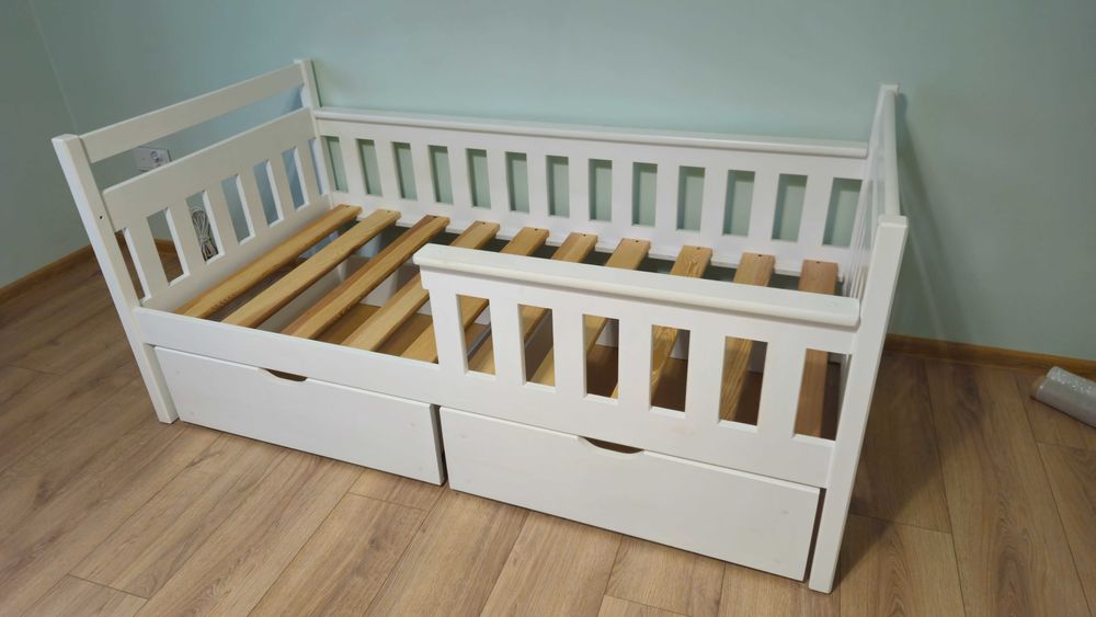 Łóżko drewniane dziecięce 160x80 z szufladami