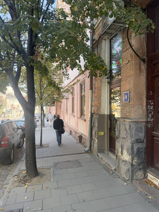 Продається приміщення є стабільний орендарь цетр міста