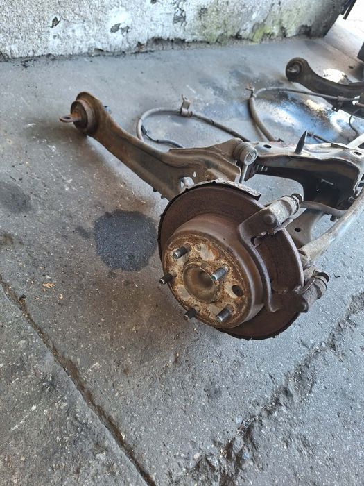 Belka tył Kia Ceed I hatchback zawieszenie belka tylna