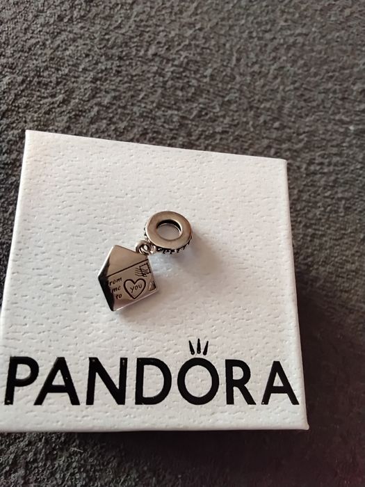 Charms koperta z bratkami