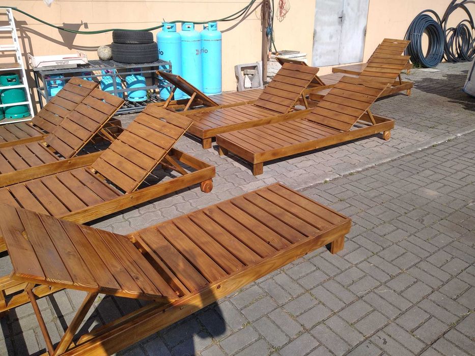 Espreguiçadeiras em Madeira de Pinho Tratado