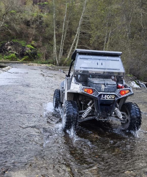 Polaris RZR 800 S - Buggy