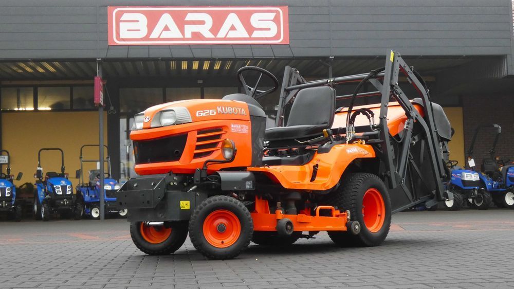 Traktorek kosiarka KUBOTA G26 Wysoki Wysyp (201001.3) Baras