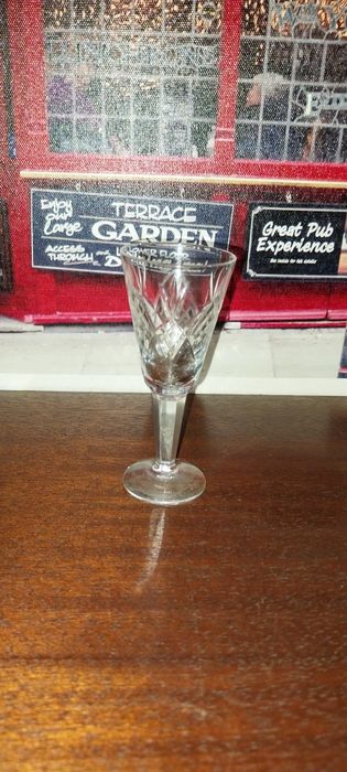 Copos e outros de cristal