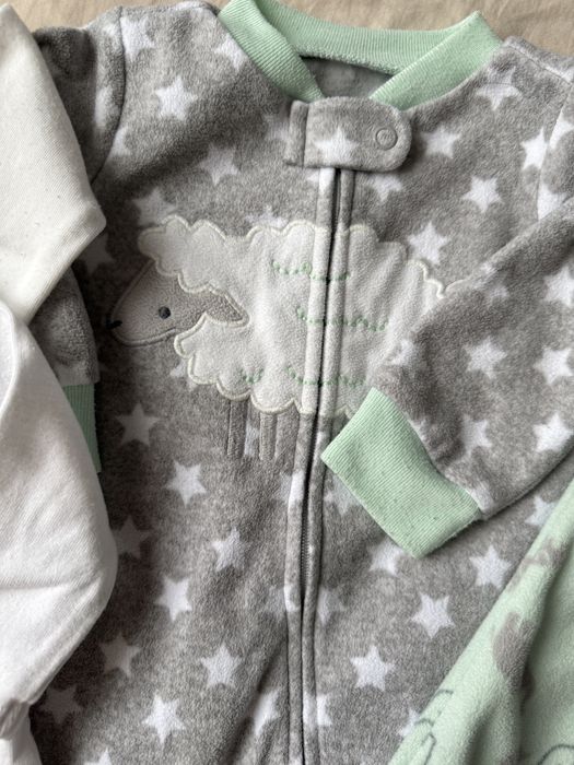 Carters 3-6 чоловічок флісовий ,бодік