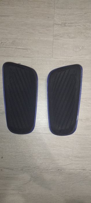 футбольні щітки Adidas