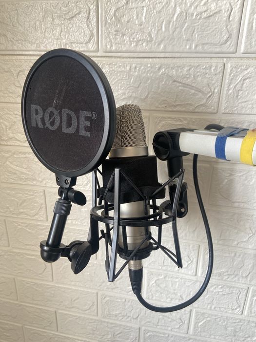 Студійний мікрофон Rode NT1-A + поп філтр + пантограф