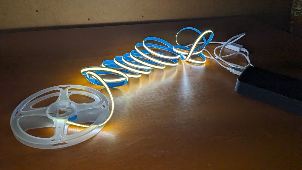 Світлодіодна LED стрічка