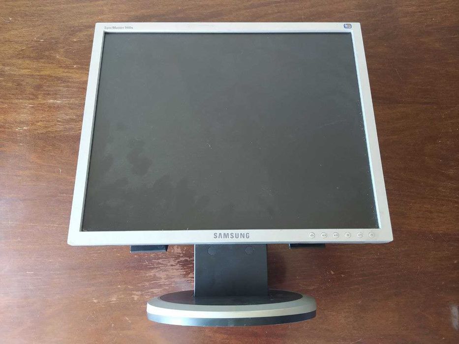 Продам рабочий компьютер (монитор)