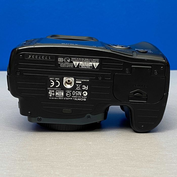 Sony Alpha A100 (Corpo) - 10.2MP