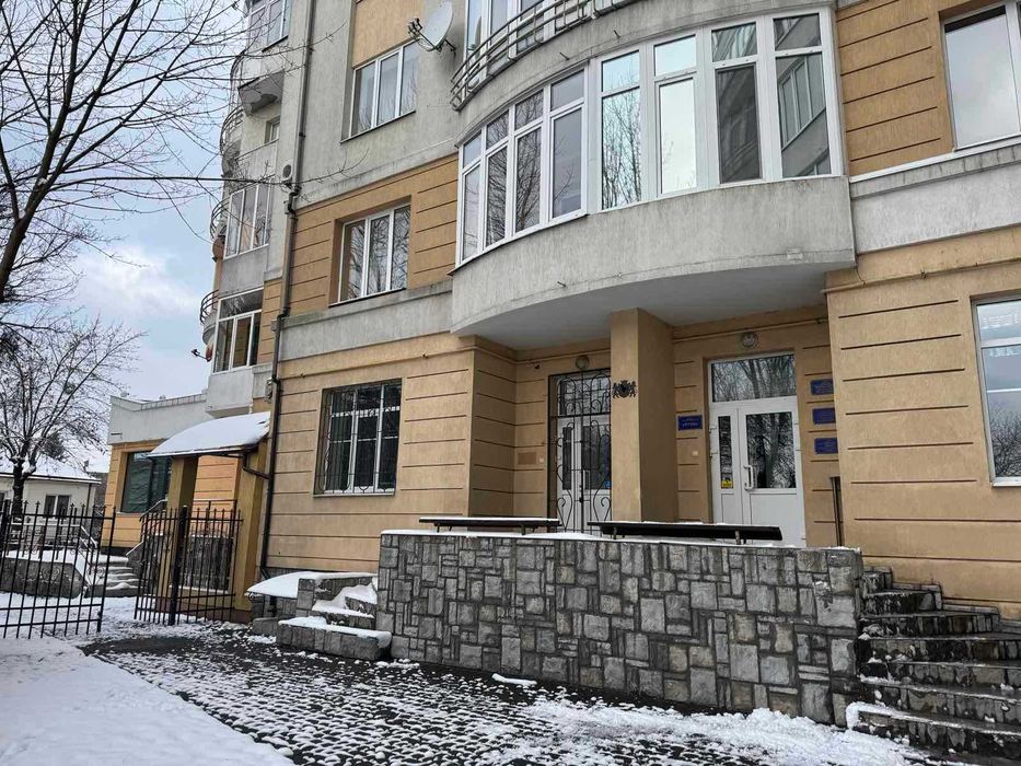 ТЕРМІНОВО!!!ОРЕНДА комерц. приміщення в центрі поч. вул.Шевченка