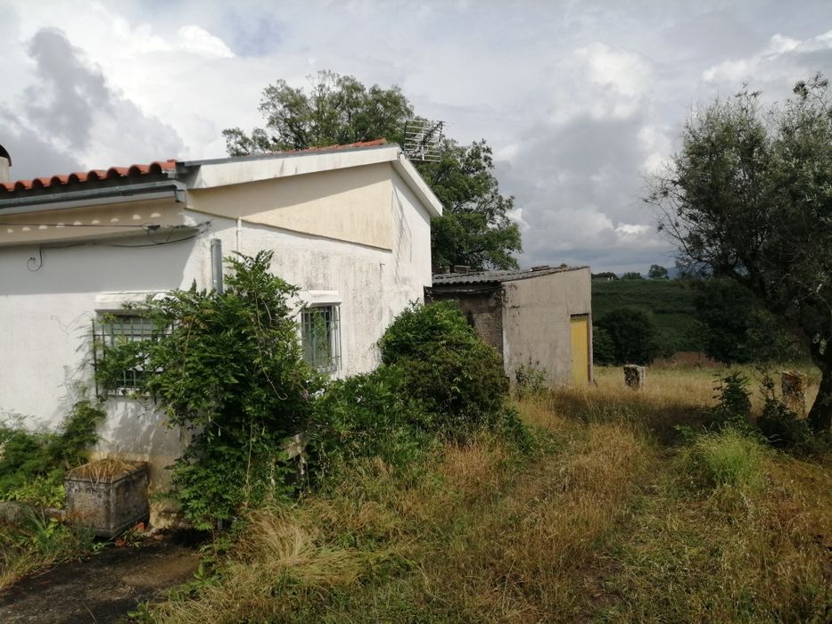 Casa 1200m² terreno Urbano anexos Galizes Oliv Hospital