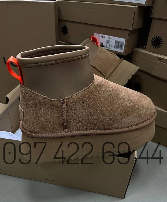 Уггі UGG Classic Mini Dipper Black Жіночі Угги UGG Classic Mini Dipper
