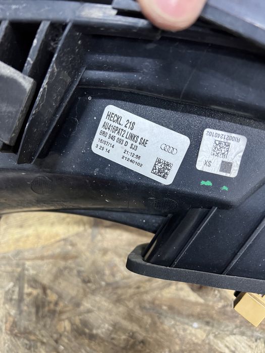 Фонарь фанарь Audi Q5 12-16 рік 8R0945093D 8R0945094D USA Америка